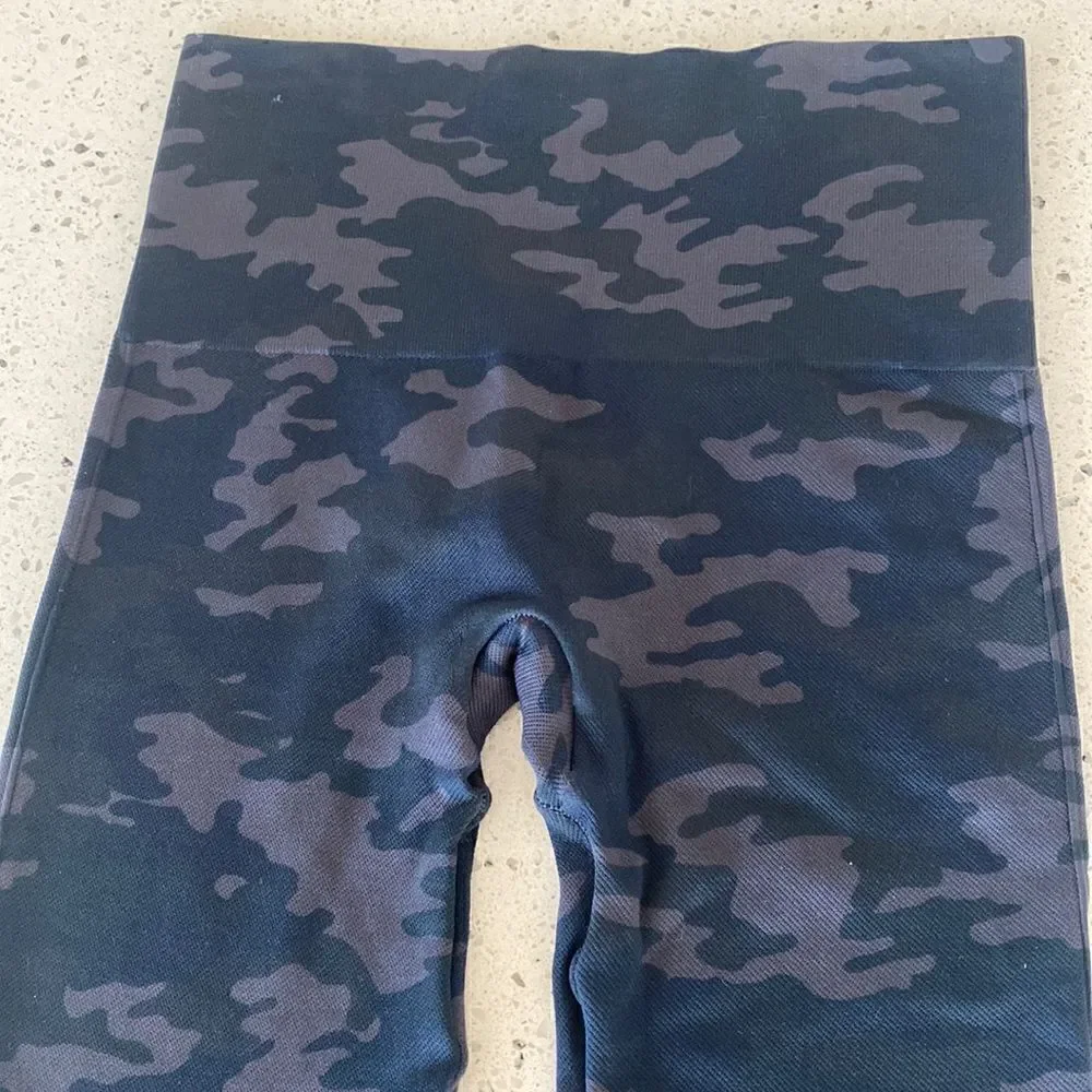 SPANX Seamless Cropped Leggings Gray Blue Green Camo Tummy Control Women Size S